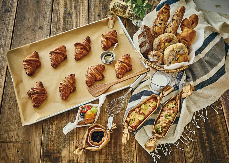 焼く・敷く・包むをもっと簡単に！「クッキングペーパー」で厨房効率をアップ